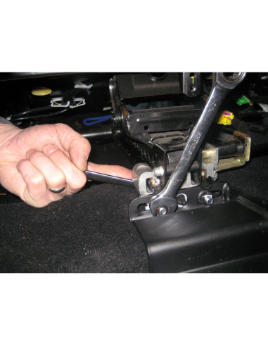 RAM® No-DrillT Vehicle Base for '98-07 Volkswagen Beetle