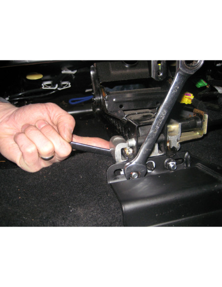 RAM® No-DrillT Vehicle Base for '98-07 Volkswagen Beetle