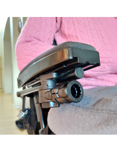 RAM® Universal Wheelchair Track Base with Quick Release & Swivel Feature