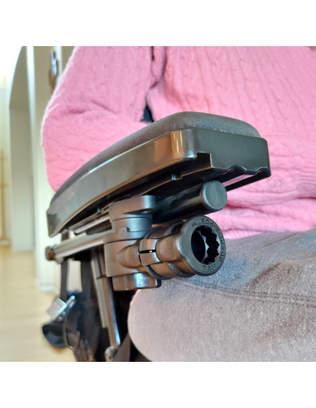 RAM® Universal Wheelchair Track Base with Quick Release & Swivel Feature