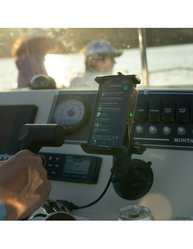 RAM® Quick-GripT 15W Waterproof Wireless Charging Holder with Ball