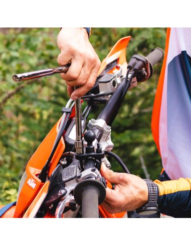 RAM® Handlebar U-Bolt Base for Rails 0.5" to 1.25" in Diameter - B Size