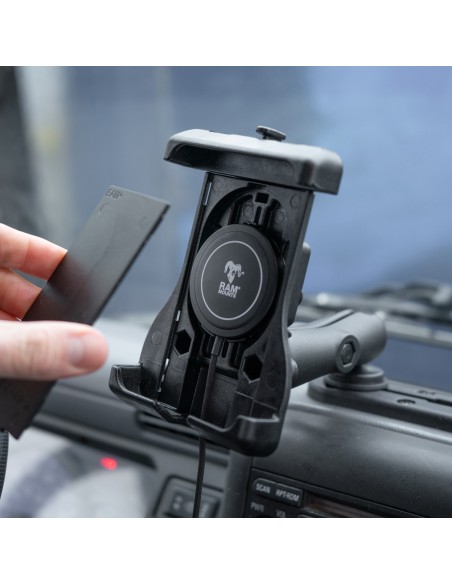 RAM® Qi2 15W Wireless Charger